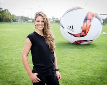 Melanie Leupolz ist eine deutsche Fußballspielerin.